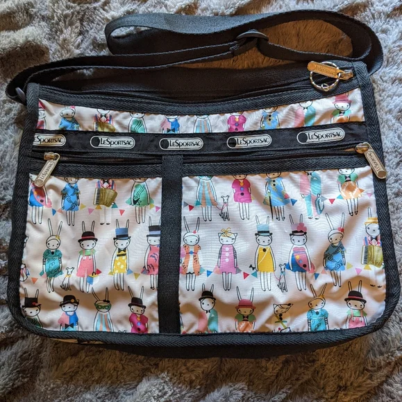 LeSportsac Crossbody Bag with pouch - Picture 2 of 5